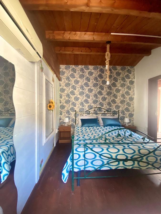 Chalet Del Girasole Кастеллабате Екстер'єр фото